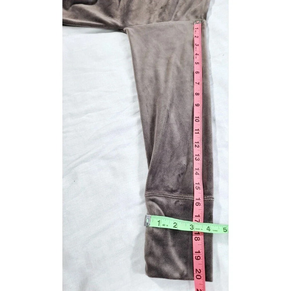 Offline By Aeire Velvet Cropped Hoodie Pullover Grey Size Large - Picture 7 of 8